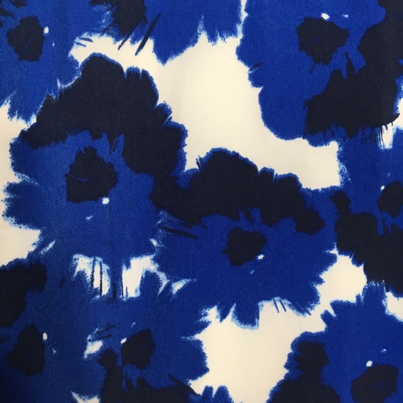 BANANA REPUBLIC WRAP FLORAL DRESS - Picture 8 of 16